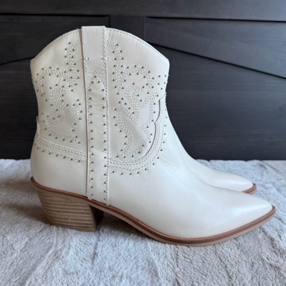 NEW DOLCE VITA Solow Stud Western Boot In Off White Leather Size 9 - Picture 6 of 12